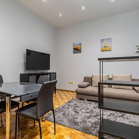 Bold Base Apartment 布达佩斯 外观 照片